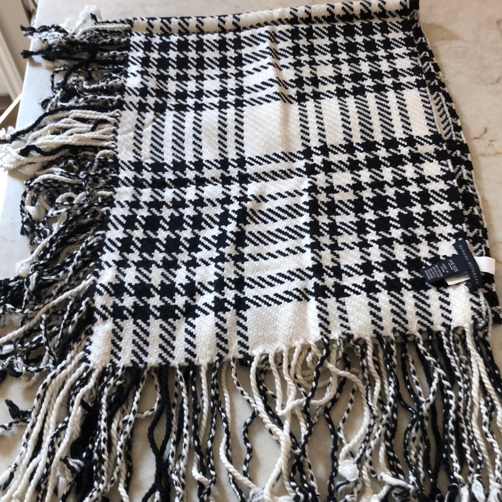 Banana republic scarf
